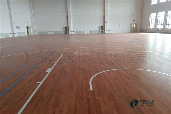 國產(chǎn)籃球館木地板施工工藝3